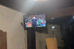 亚马尔女友社媒晒与家人观赛视频：观看金球奖得主的赛事